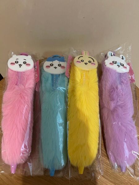 ちいかわ ふわふわBIGボールペン 全4種 ちいかわ ハチワレ うさぎ モモンガ