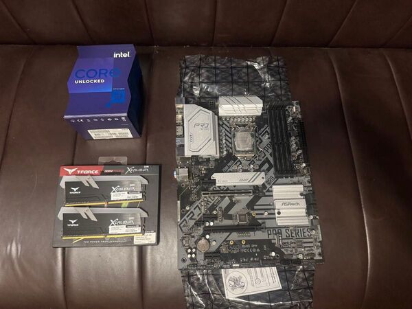 asrock z590pro4 i9 11900k メモリセット