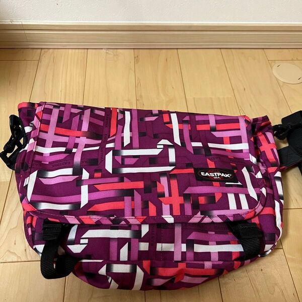 ショルダーバッグ FREITAG フライターグ ブラック メッセンジャーバッグ 斜め掛け bag 鞄 メッセンジャー 黒