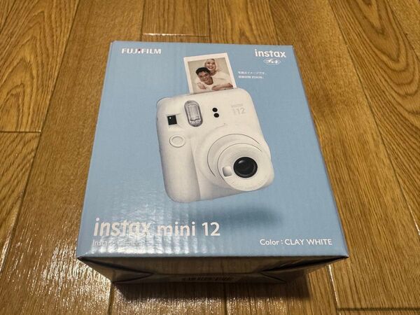 【新品未使用】instax mini 12 クレイホワイト チェキ インスタントカメラ 本体