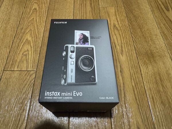 【新品未使用】instax mini Evo ブラック インスタントカメラ 本体