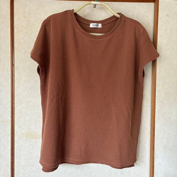 カットソー 茶系 丸首