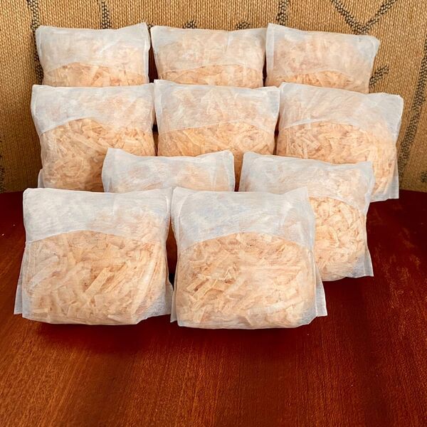 62 削りたてをお届けします 国産 ヒノキチップ ひのきおがくず 檜チップ 香り袋 おがくず10袋