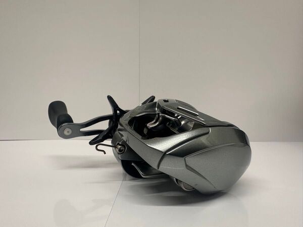 ダイワ ベイトリール アルファス SV TW 800S-H(右)