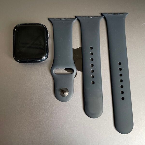 Apple Watch Series 7 GPSモデル 45mm ミッドナイトアルミニウムケースとミッドナイトスポーツバンド