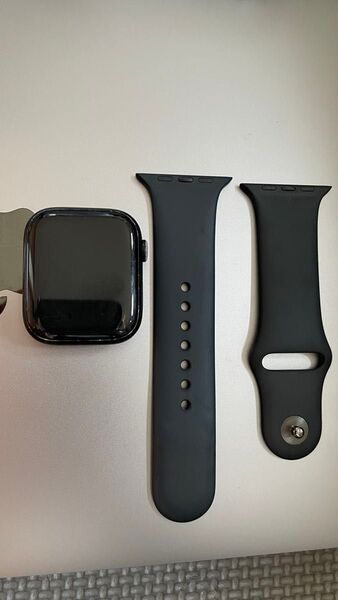 Apple Watch Series 7 GPSモデル 45mm ミッドナイトアルミニウムケースとミッドナイトスポーツバンド