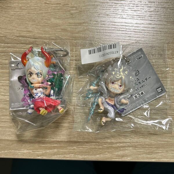ワンピース フィギュアキーホルダー ルフィ&ヤマト