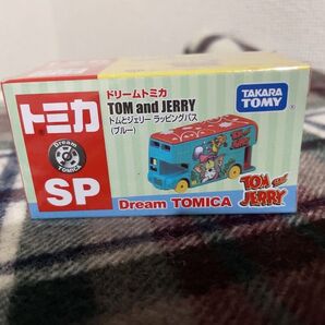 【新品未開封】トミカ ドリームトミカ トムとジェリー ラッピングバス