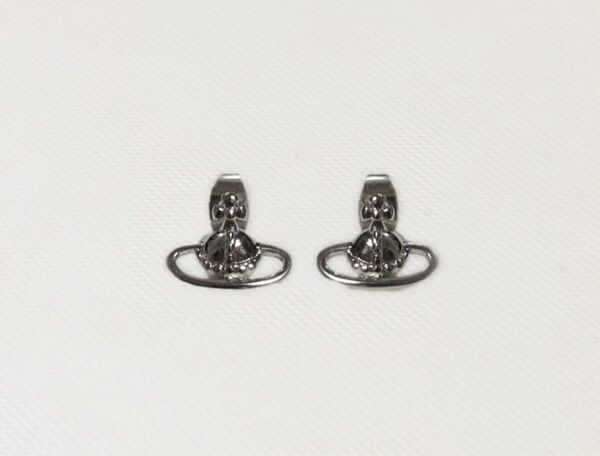 【訳あり】Vivienne Westwood ヴィヴィアンウエストウッド ピアス