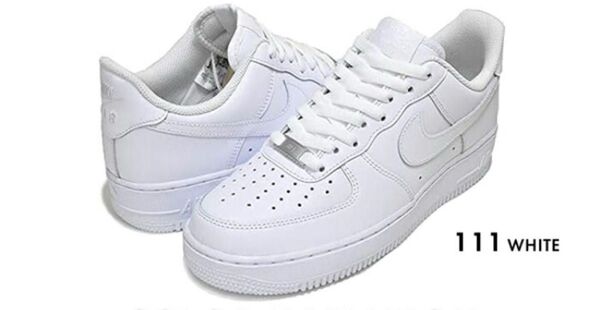 ほぼ新品!ナイキ NIKE エアフォースワン AIR FORCE 1 '07 LE CW2288 一度室内でフィッティングのみ