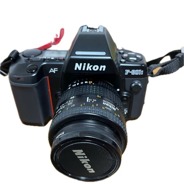 Nikon AF フィルムカメラ F-801s レンズとスピードライト フラッシュ付き