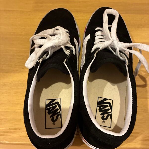 VANSスニーカー