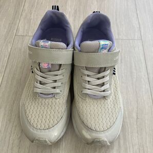 LUVRUSH キッズ スニーカー マジックテープ 22.5㎝ベージュ