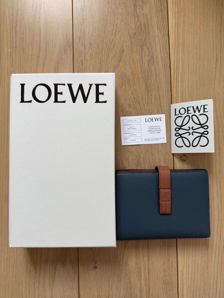 ロエベ LOEWE 二つ折り 財布