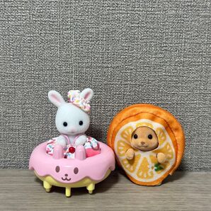 シルバニアファミリー しろウサギの赤ちゃん ドーナツ衣装