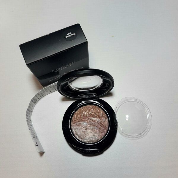 MAC ミネラライズアイシャドウ ラブコネクション