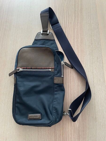 Paul Smith ポールスミス マルチストライプ ボディーバッグ