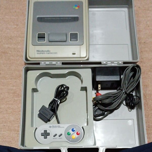 Nintendo スーパーファミコン 本体一式・収納ケース