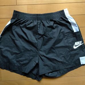 NIKE ナイロン ウーブン ショートパンツ Mサイズ 黒 ブラック