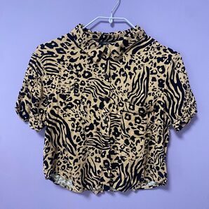 FOREVER21 レオパード柄 クロップドシャツ Mサイズ