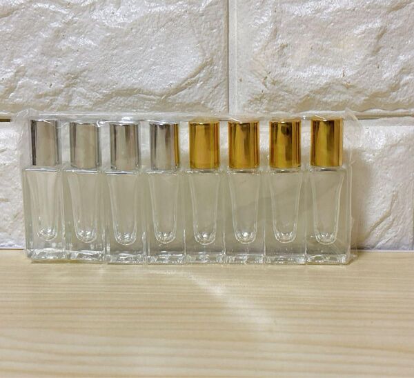 ロールオンボトル 7ml ローラーボトル ガラス瓶 精油 香水 小分け アロマボトル 透明 詰め替え 保存容器 8本セット