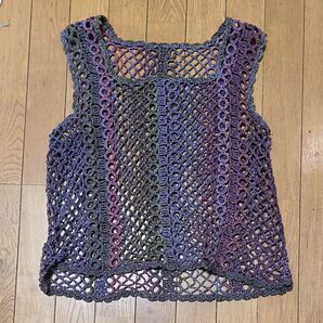透かし編みベスト パープル系 母がオネェ芸能人に収めています。