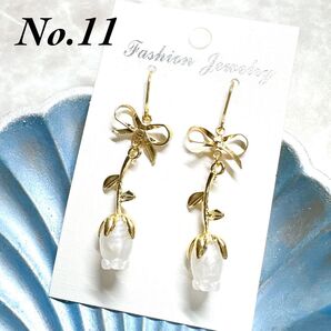No.11 ハンドメイド リボン 薔薇 花 上品 かわいい ホワイト ピアス