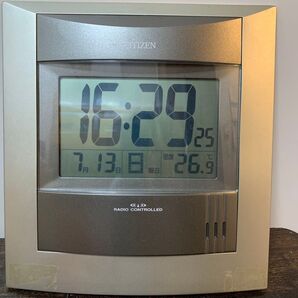 シチズン 置き時計 電波時計 カレンダー付 温度表示付 スタンド付 壁掛け時計