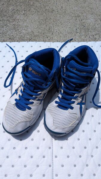 asics バスケットボールシューズ DUNKSHOT 21.5cm ホワイト/ブルー バッシュ ジュニア