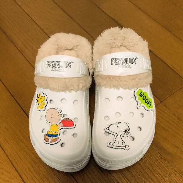 未使用 PEANUTS スヌーピー クロックス風ボアサンダル 24cm ホワイト×ベージュ 厚底4.5cm