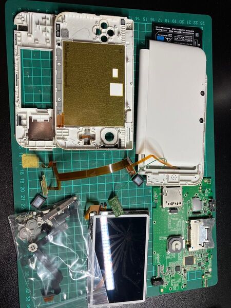 任天堂3DSLL ホワイト ジャンク品