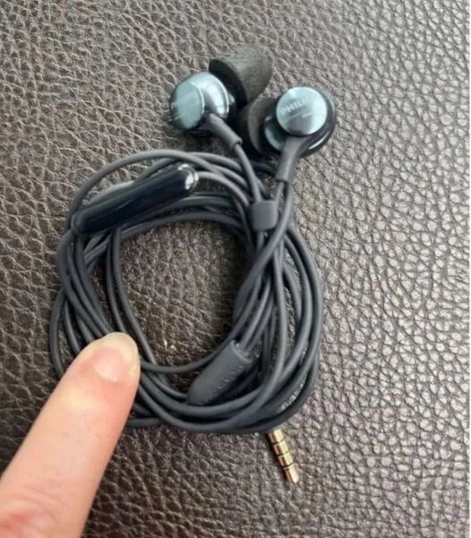 極美品 PHILIPS PRO6305BK/98 ハイレゾ対応イヤホン
