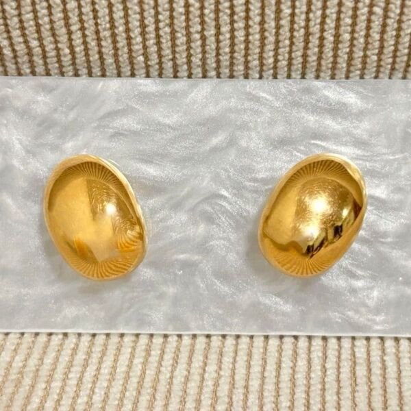 ピアス K18 金 刻印入り スタッドピアス オーバルピアス シンプル ドロップピアス ゴールド