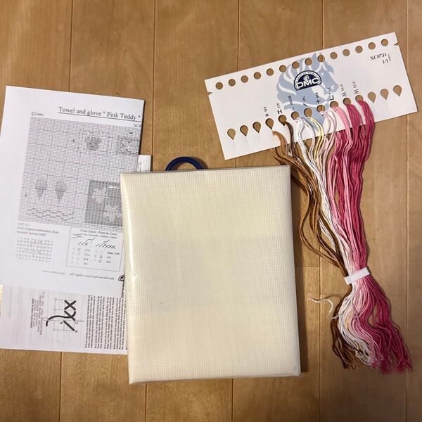クロスステッチ用布、刺繍糸、レシピセット