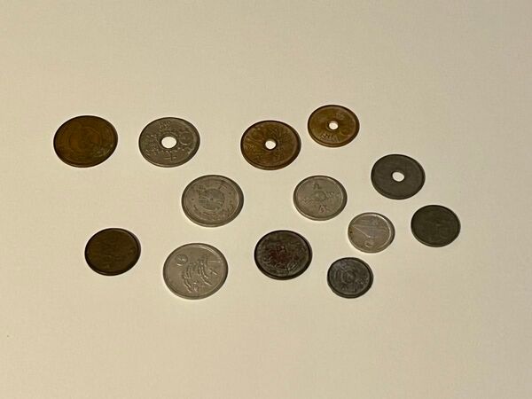 古銭 硬貨 13枚セット まとめて 10銭ニッケル貨 5銭アルミ銅貨 1円黄銅貨 など アンティークコイン