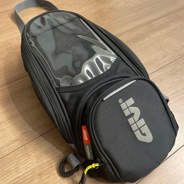 GIVI タンクバッグ