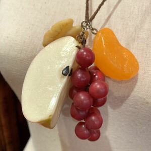 ハンドメイド ＊食品サンプルネックレス＊リンゴ みかん ブドウ カシューナッツ　CR_C3