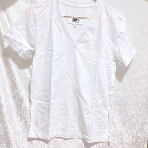 MM6 Maison Margiela Vネック Tシャツ ホワイト L 新品 未着用 ロゴ有 レディース 半袖 無地 白