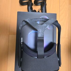 【使用頻度少】Oculus Quest VRヘッドセット コントローラー付き