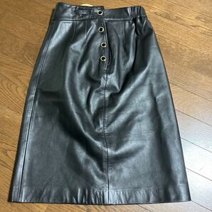 【新品タグ付き】レディース スエードレザースカート 黒 フリーサイズ 羊革 替えボタン付