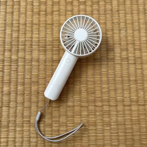 ハンディ扇風機 熱中症対策 夏 持ち運び ホワイト