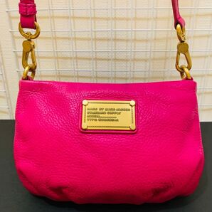 【まあまあ美品】マークバイマークジェイコブス ショルダーバッグ クロスボディ ポシェット ミニバッグ レザー ピンク