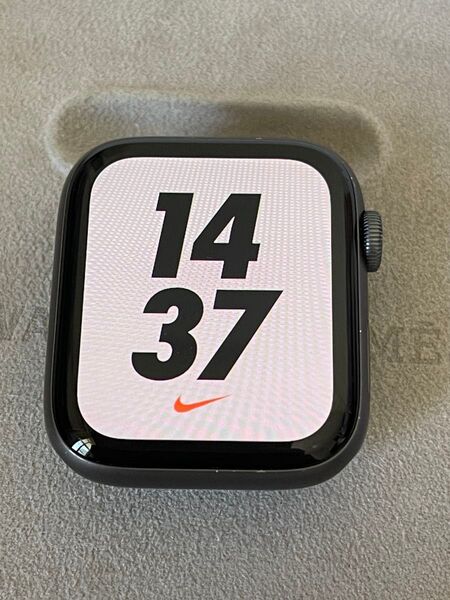 Apple Watch SE Nike GPSモデル