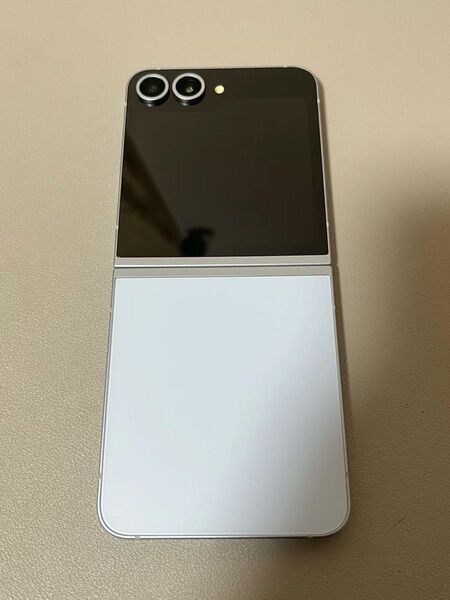 超美品 Galaxy Z Flip6 ブルー 256GB アメリカ版