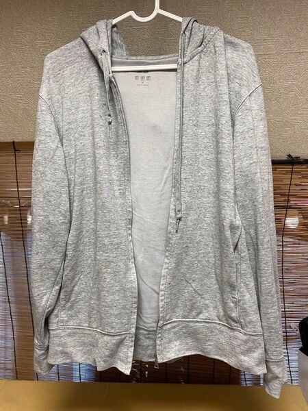 ユニクロ AIR ism M パーカー
