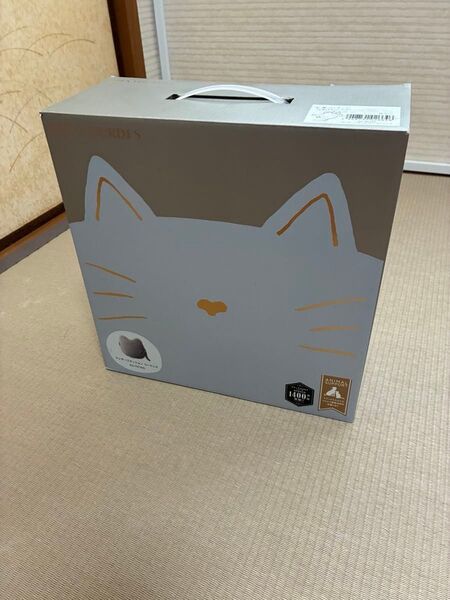 美品 ルルド ねこ型 マッサージクッション コードレス AX-HC140 猫アイテム マッサージ器 首 背中 母の日 花以外