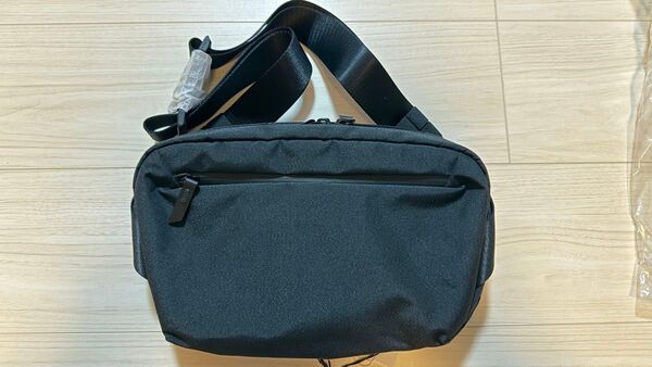 【未使用品】ALPAKA GO SLING MINI V2 Axoflux Black 300D