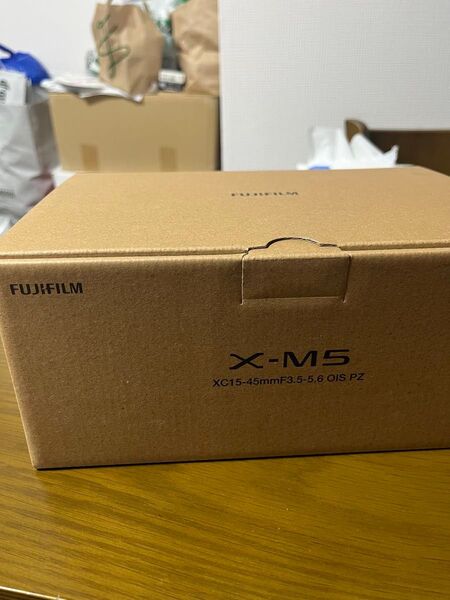 FUJIFILM X-M5 XC15-45mmレンズキット(シルバー)F X-M5LK-1545-S。新品未使用