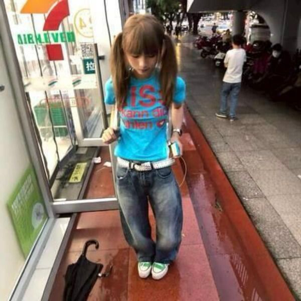 【24時間内発送】Tシャツ ピチT グランジ y2k トレンド レディース