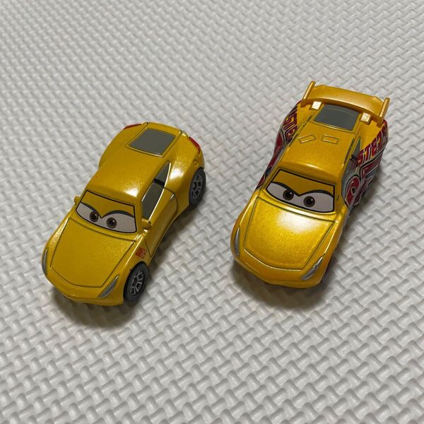 廃盤 トミカ カーズ クルーズ・ラミレス ミニカー 2台セット ラスティーズレーシングタイプ スタンダードタイプ